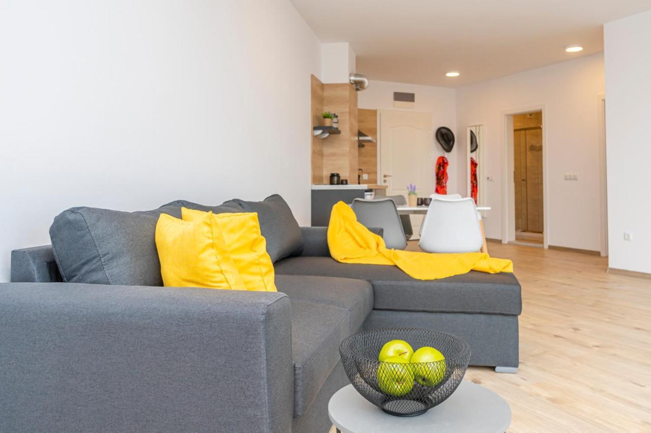 Aparthotel بريمورسكو المظهر الخارجي الصورة