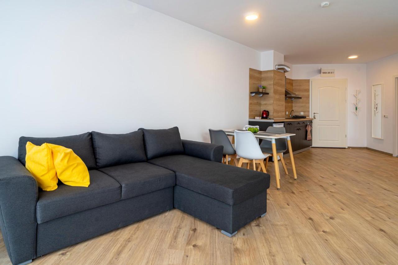 Aparthotel بريمورسكو المظهر الخارجي الصورة