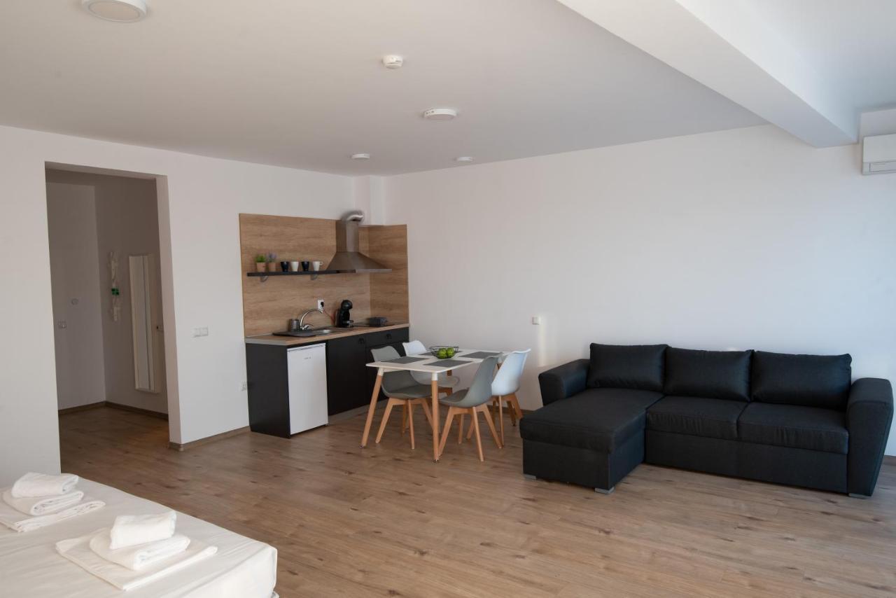 Aparthotel بريمورسكو المظهر الخارجي الصورة